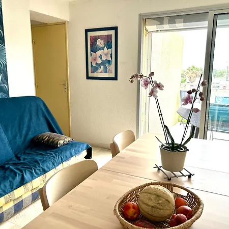Au Balcon De La Mer, A Apartment *