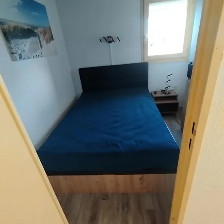 Au Balcon De La Mer, A